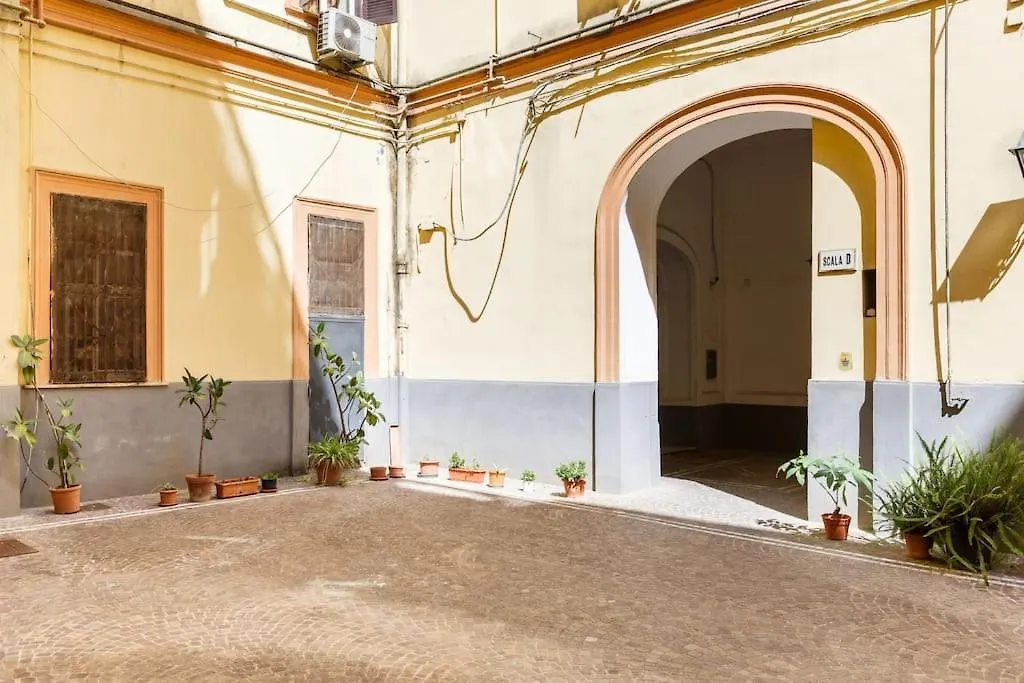 Casa Bello, Familiare Ospitalita Naples 0*,  Italy