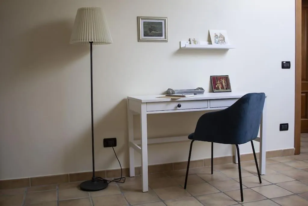 Casa Bello, Familiare Ospitalita ナポリ 0*,
